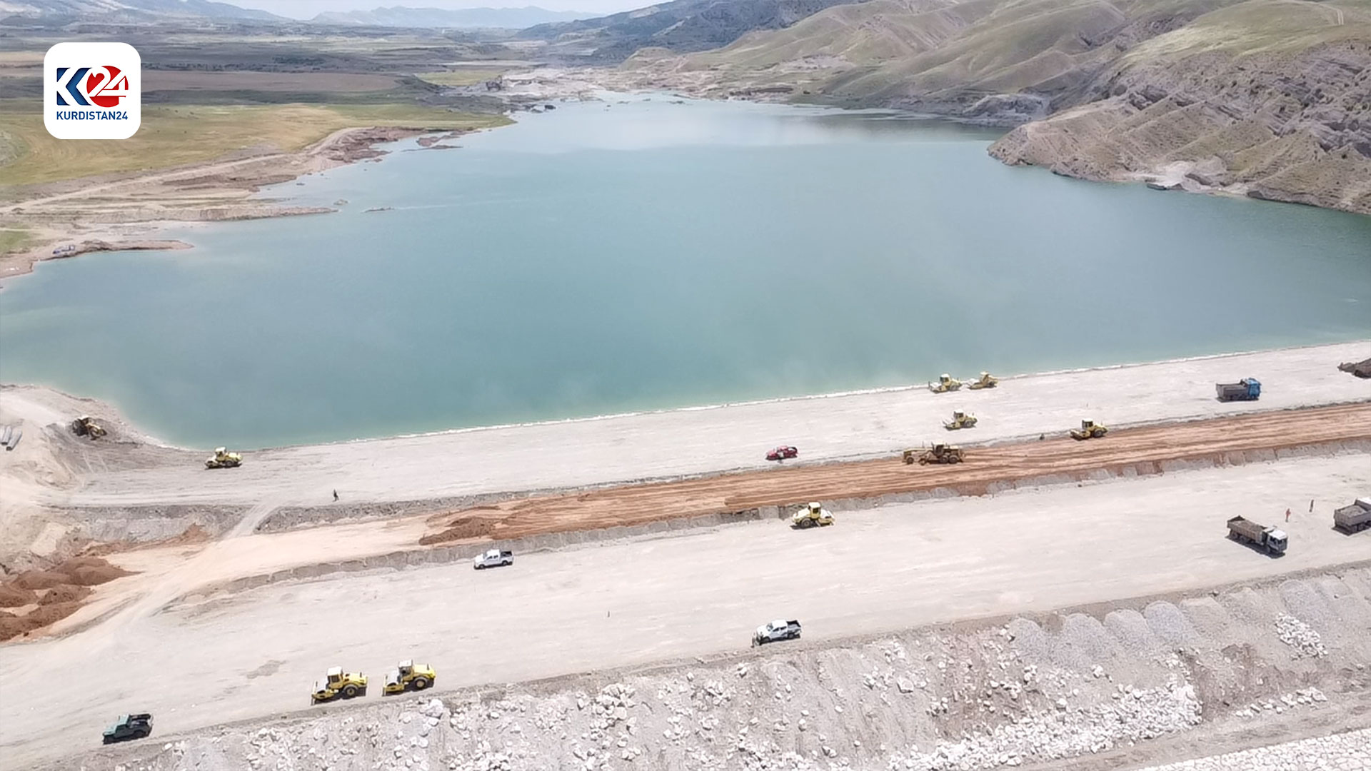 کارکردن لە بەنداوی بەستۆرە بەردەوامە (وێنە: ئیسلام هیرۆ - کوردستان24)